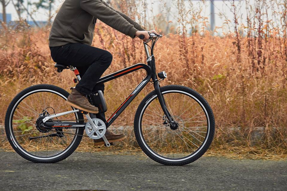 Airwheel R8 mountain bike