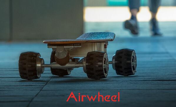 Sobre la base del monopatín tradicional, Airwheel monopatín eléctrico M3 ha hecho el deporte de patinaje más popular.